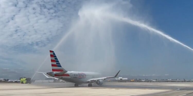 Reanudan vuelos comerciales de EU a Venezuela tras 7 años