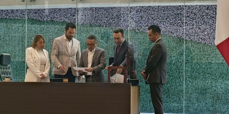 Sinuhé Piedragil, nuevo presidente del congreso local