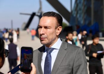 Arturo Maximiliano, aún sin amarrar coordinación de diputados de Morena