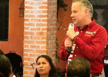 “No me doblan, no le han quitado ni una pluma a este gallo”: Santiago Nieto