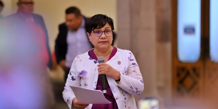 Sector salud en Querétaro mantiene vacantes abiertas ante rotación constante de personal médico