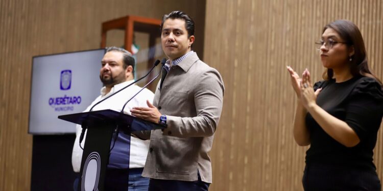 Visita a la Sierra fue para promover turismo religioso, asegura Felifer Macías