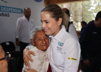 Inicia Car Herrera con el reparto de Despensas 2026 en Pinal de Amoles