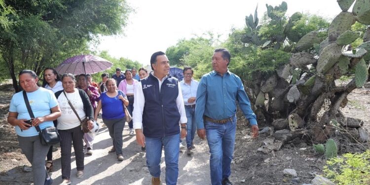 Fortalece Luis Nava cercanía con familias de Montenegro y promotores de la paz