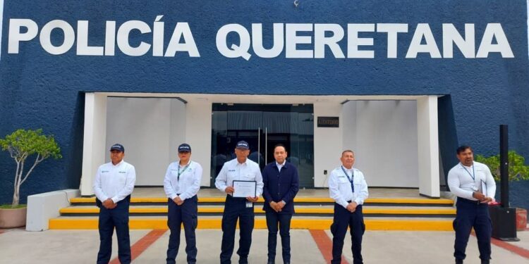 Reconoce CECAFIS a su personal por desempeño