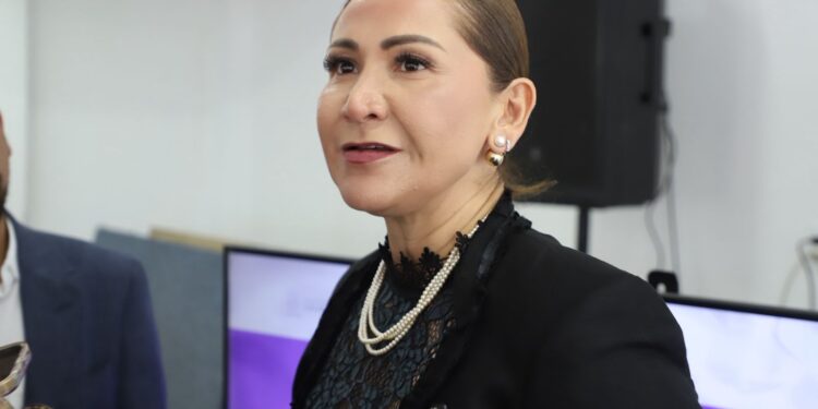 Secretaría de las Mujeres mantiene acercamiento con colectivas, tras agresión en marcha del 8M