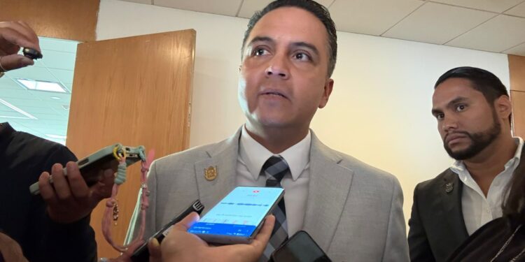 Identifican 50 INE’s falsas en menores de edad que buscan entrar a antros y bares