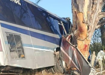 Activan protocolos estatales de emergencia tras choque en Amealco