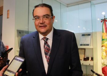 Comenzará a extinguirse el obradorato, asegura Memo Vega tras cambios en gabinete y en Morena