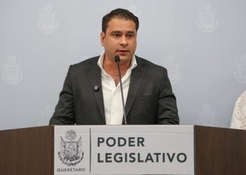 Sí urge un nuevo coordinador de diputados de Morena, señala Eric Silva