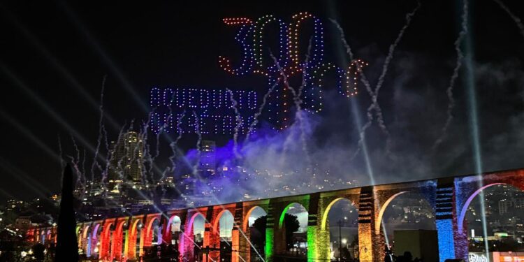 Más de 20 mil personas se congregan en el Acueducto