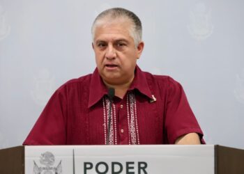 Recibe Sinuhé Piedragil 120 iniciativas pendientes de dictaminar en congreso