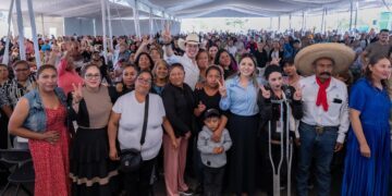 Reconoce Rodrigo Monsalvo a más de 12 mil mujeres de El Marqués