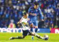 Pumas se salva en la ida
