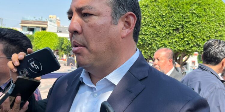 Gestiona San Juan del Río llegada de dos nuevos bachilleratos