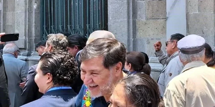 Recibe Sheinbaum a legisladores de la 4T en Palacio Nacional