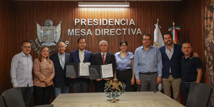 Recibe Sinuhé Piedragil iniciativa sobre delitos juveniles