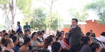 Festeja Nava a mamás de Santa Rosa Jáuregui
