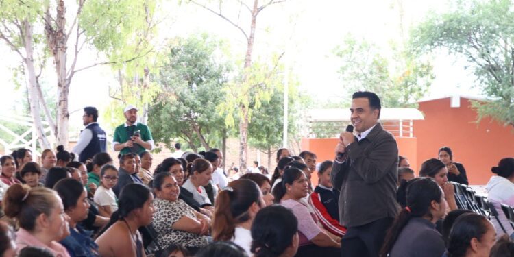 Festeja Nava a mamás de Santa Rosa Jáuregui