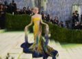 La Met Gala arranca con actuación musical, alfombra blanca y desfile de celebridades