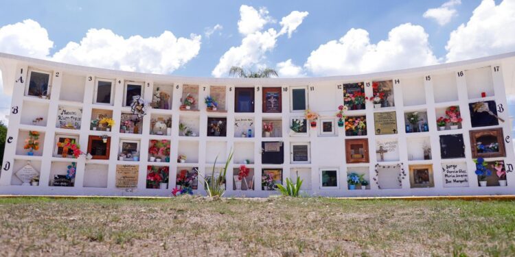 Corregidora ofrece descuentos en exhumaciones y servicios funerarios