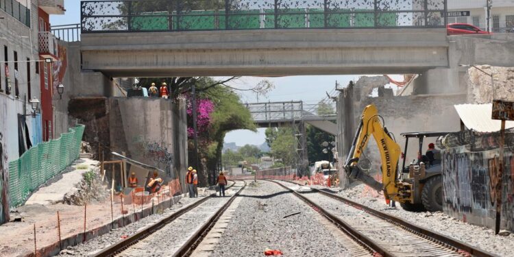 Continuarán obras del Tren en Bernardo Quintana tras fin del ciclo escolar