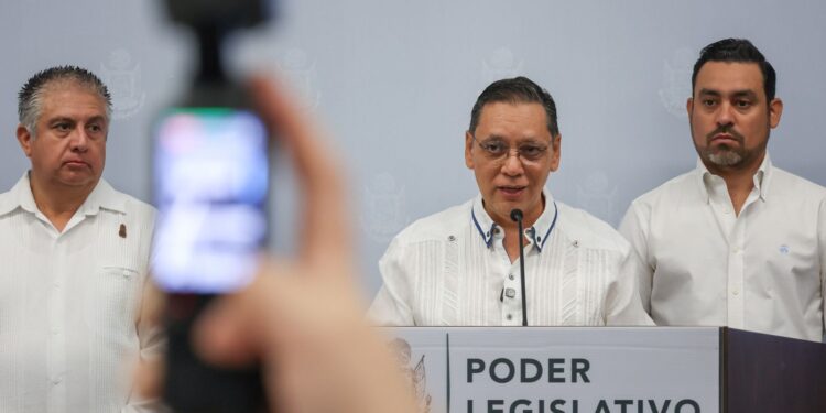 Ciudadanos que bloquean la 57 no tienen representación política: Ulises Gómez