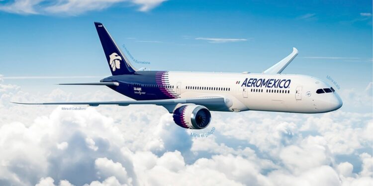 Aeroméxico y sindicato de sobrecargos pactan revisión contractual