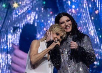 Laura Pausini cumple en México su sueño de cantar junto a Ana Torroja