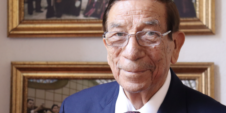 Reconocerán a “Yeyo”