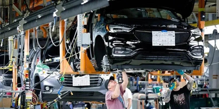 Quiere Trump 50% de contenido estadounidense en autos