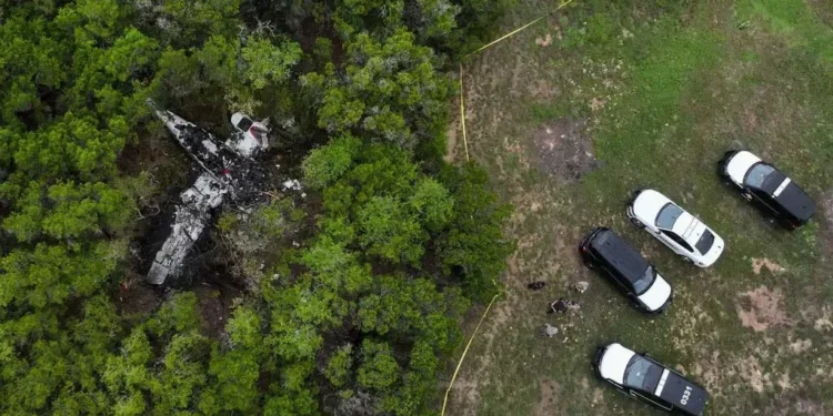 Una avioneta se estrella en Texas, dejando 5 muertos