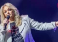 Bonnie Tyler fue reanimada tras sufrir paro cardíaco