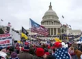 Exigen asaltantes del Capitolio dinero del fondo de Trump
