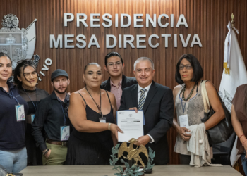 Colectivos Trans acuden a congreso para conocer destino de iniciativa de Identidad de Género