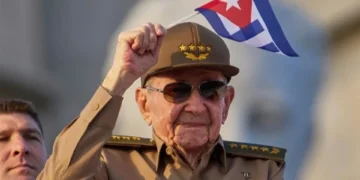 Presenta EU cargos contra Raúl Castro