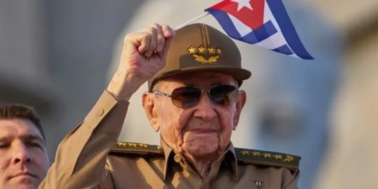 Presenta EU cargos contra Raúl Castro