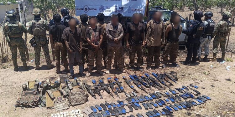 Caen 13 integrantes de ‘Los Chapitos’ en Sinaloa