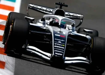 Tenemos gran prisa por encontrar rendimiento: Checo Pérez