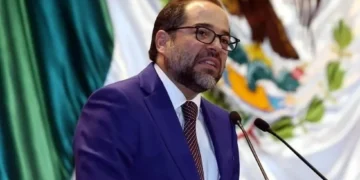 Vinculan a proceso a ex gobernador de Colima por peculado