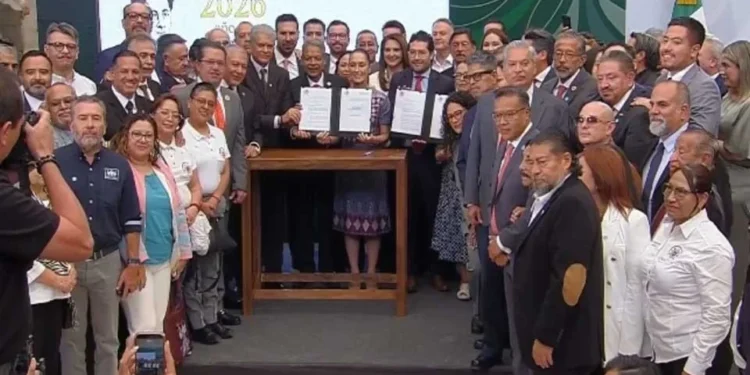 Firma CSP acuerdo con sindicatos por jornada de 40 horas