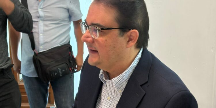 Integrantes de Comisión legislativa Instructora no iniciarán juicio político contra Díaz Gayou