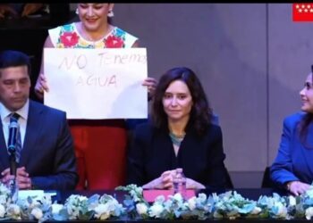 Interrumpen homenaje a Díaz Ayuso en Aguascalientes