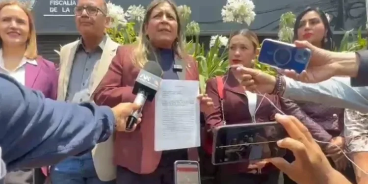 Denuncia Morena-NL a Samuel García ante FGR