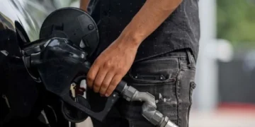 Incumplen 36% de gasolineras precio tope de diésel