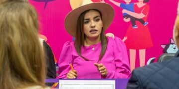 Grecia Quiroz “se destapa” para la gubernatura de Michoacán