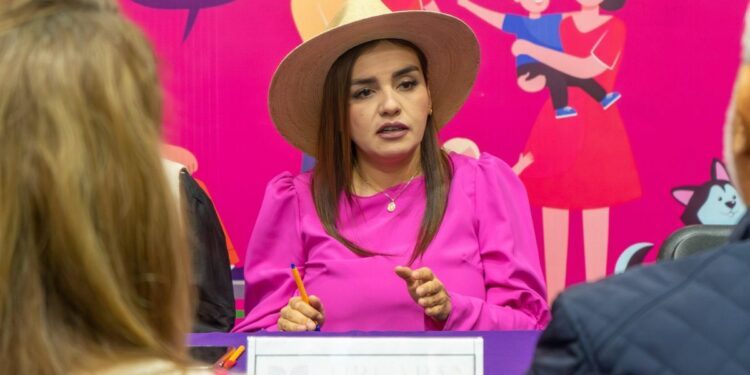 Grecia Quiroz “se destapa” para la gubernatura de Michoacán