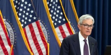 Nombra Fed a Jerome Powell presidente interino