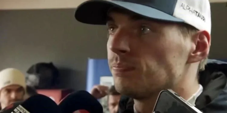 Falla en auto impide que Max Verstappen gane en Nürburgring