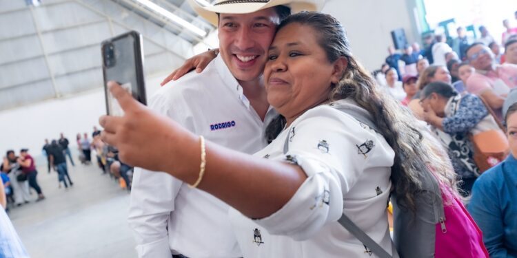 Encabeza Monsalvo evento “Mujeres de Pie” del Inmujer